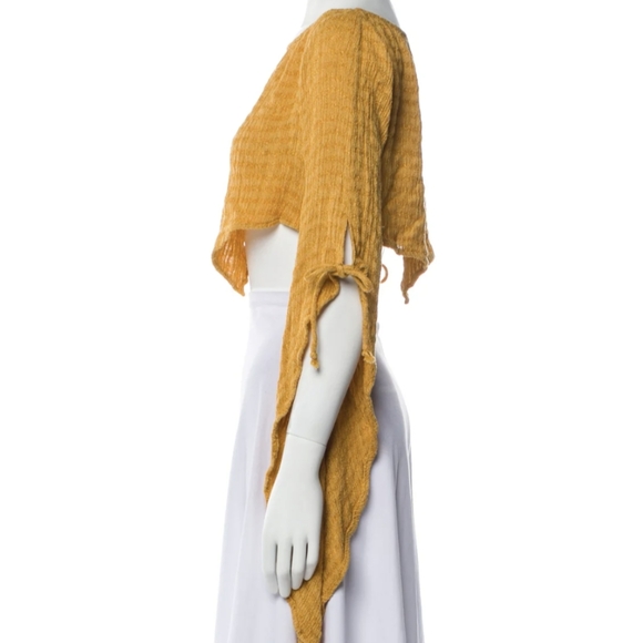 Savannah Morrow Sol Bell Sleeve Crop Top in Sunshine Yellow - Picture 4 of 11